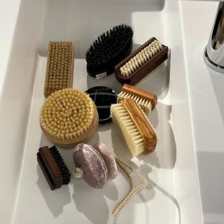 Handbürsten mit Naturborsten