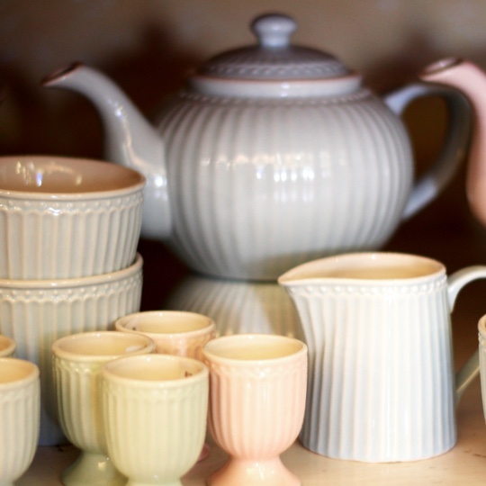 Porzellan und traumhaft schöne Deko-Accessoires - Baden, Kochen, Wohnen