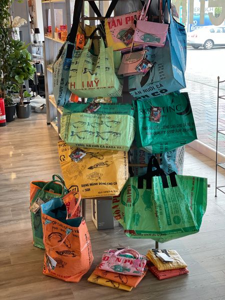 Bead Bags Handgefertigte Unikate aus recycelten Futtersäcken Extrem belastbar – fair produziert